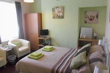 فندق Burlington Quays