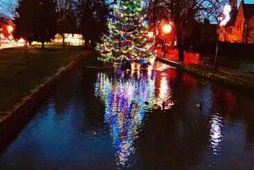 פנסיון Broadlands Adults Only