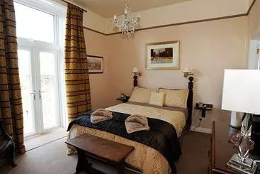 膳宿费 Chinthurst B&b - Guest House