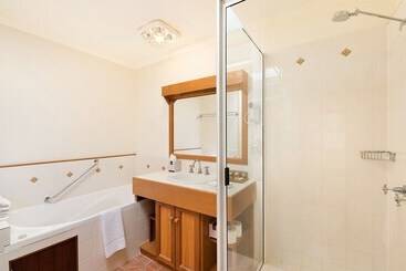 פנסיון Vineyard Cottages