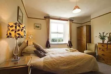 茅舍 Tremollett Farm B&b