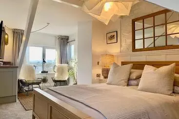 Aamiaismajoitus (B&B) Blas At Fronlas Café   The Heart Of Newport