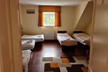 ホテル Teleki Wattay Kastélyszálló