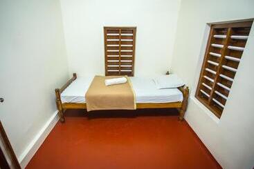 Resort Ocean View Beach Villa Varkala By Voye Homes