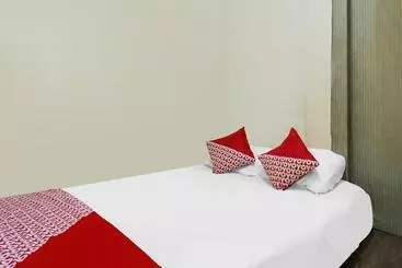 Hotelli Spot On 92053 Bagus Stay