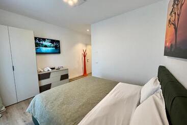 پانسیون Verona Rooms 109