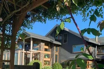 Wellnesshaus Bed And Breakfast