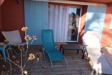 تختخواب و صبحانه Bastide Des Martelieres