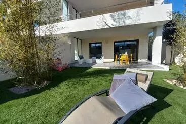 アパートホテル Domaine De Pacciolello   Porticcio