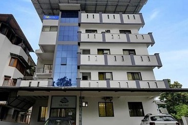 Fabhotel The Paradise Inn Residency