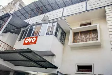 Hotel O Triveni