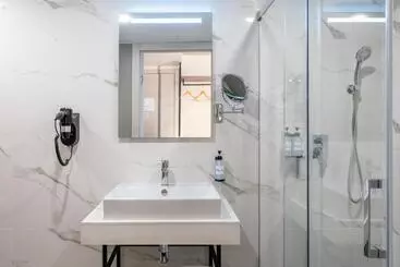 Alavits Hotel By St Hotels