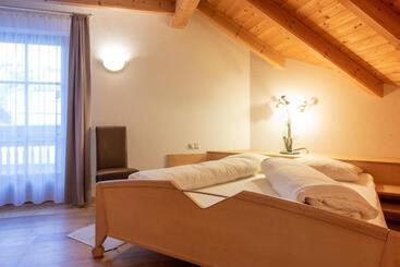 Apartments Ciasa Costisela