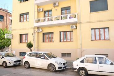 B&b Annunziata Nel Centro Di Cosenza,vicino All Ospedale Civile Dell Annunziata E Alla Clinica Sca
