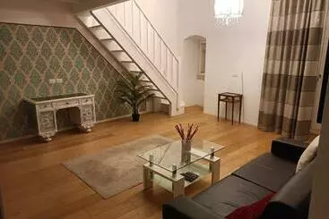 Aamiaismajoitus (B&B) Santandrea Suites