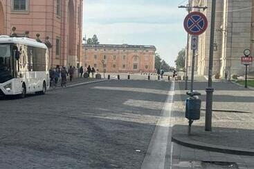 Bed and Breakfast Vanvitelli Home