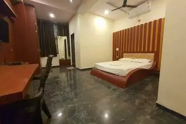 Hotel Om International, Sangli