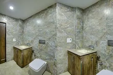 Hotel Oyo Flagship 80477j  Mount Delight