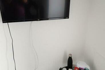 مبيت وإفطار The Cedars