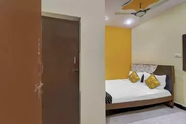 Hotel Spot On Lucky Residency
