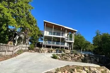 Aamiaismajoitus (B&B) The Orchid Suite   Apartment In Cooktown