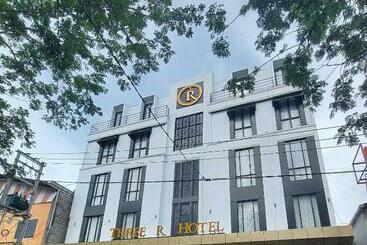Hotel Three R