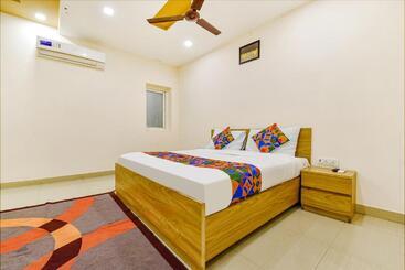 Fabhotel Bhanwar Niwas