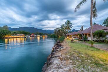 Hotel Koh Chang Longstay Resort