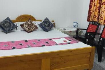 בית מלון כפרי Neel Dipayan