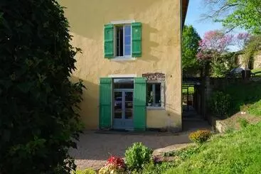 Aamiaismajoitus (B&B) La Porte Des Prés