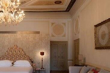 هتل Eight Venezia