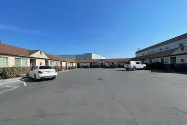 Holiday Motel