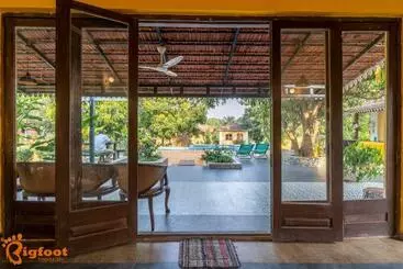 Ellow Stay By Mohan Farm