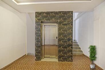 Hotel Oyo Flagship 70236  Rewal Palace Inn