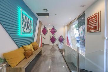 پانسیون Amazinn Places Blasco De Garay 105