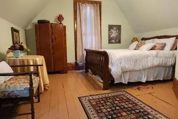 The Carson House Bed & Breakfast