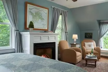 Bed and Breakfast Squam Lake Inn