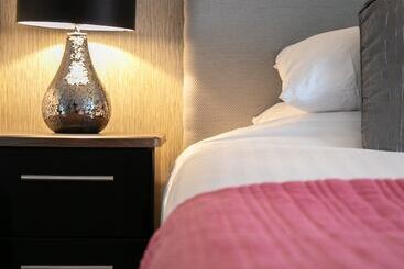 Bed and Breakfast Trelawney Hotel Guest House