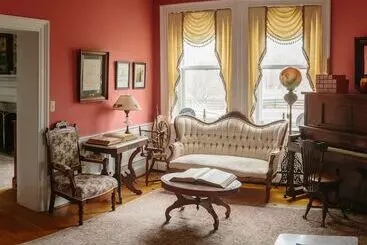 Cave Hill Farm Bed & Breakfast