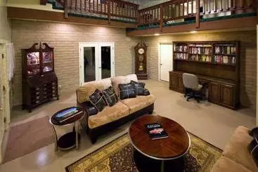 Desert Rose Bed And Breakfast