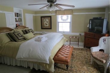 Shaker Farm Bed And Breakfast