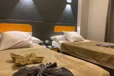 تختخواب و صبحانه Royal