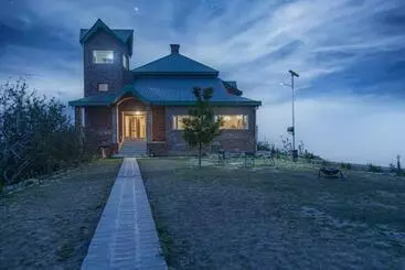 ホテル Bhramara Orchard Retreat