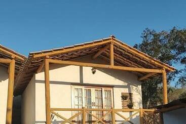 הוסטל Chalés E Suítes Campos De São João