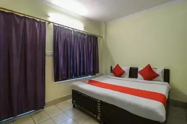 Hotel Oyo 61102  Mahalaxmi Palace