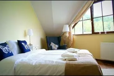 Aamiaismajoitus (B&B) Villa Sobótka