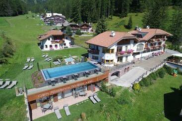 هتل آپارتمان Garni Residence Soraiser