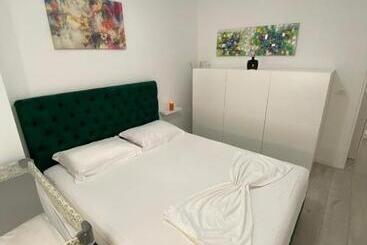 Hard Rock Apartments