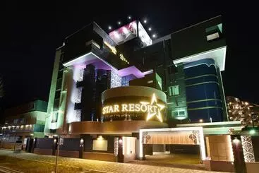 Hotelli Star Resort Hers