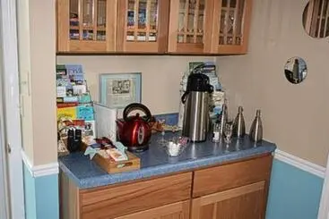 At The Waters Edge Bed & Breakfast